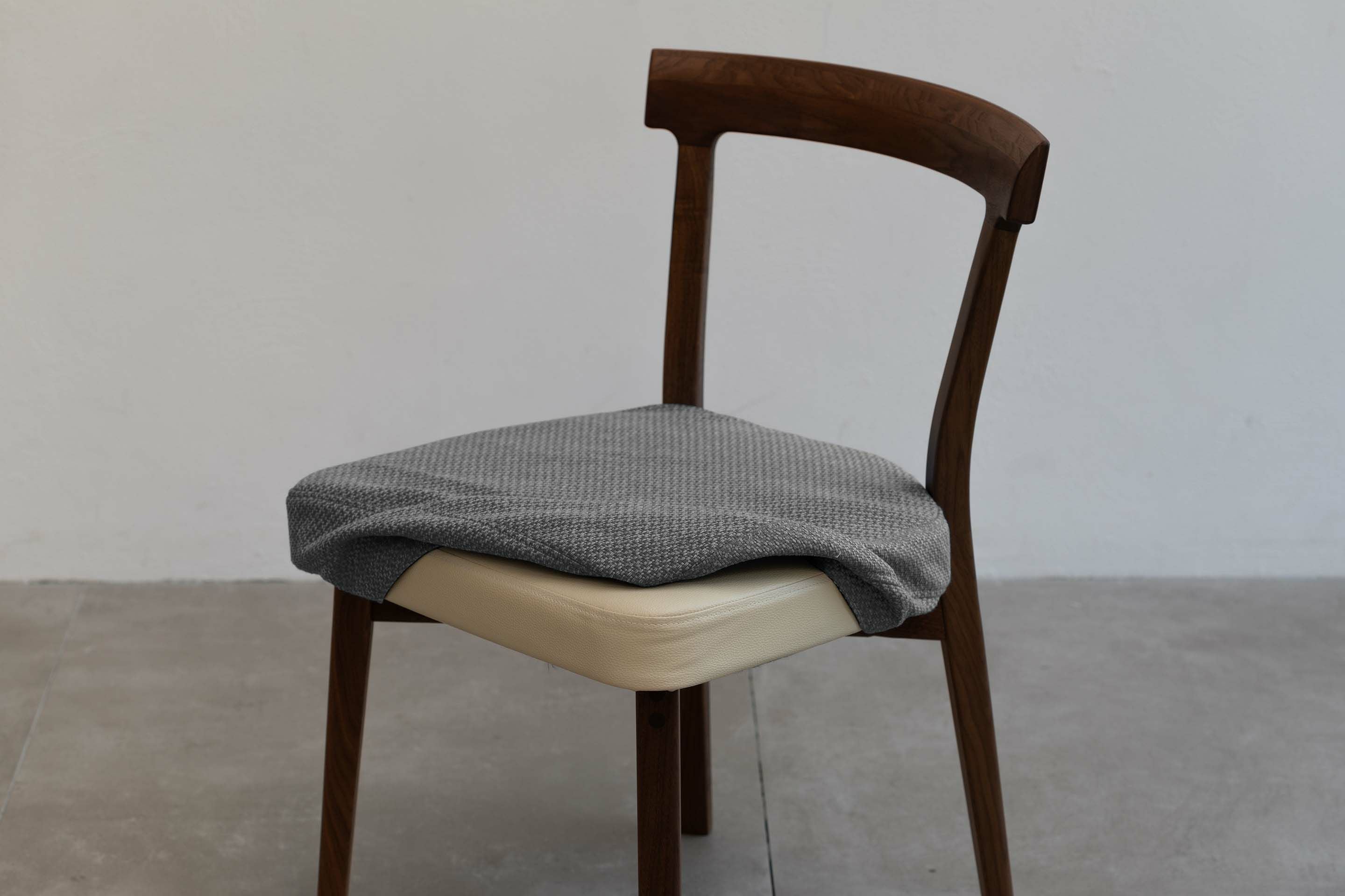 Funcio Chair Walnut | Onffi